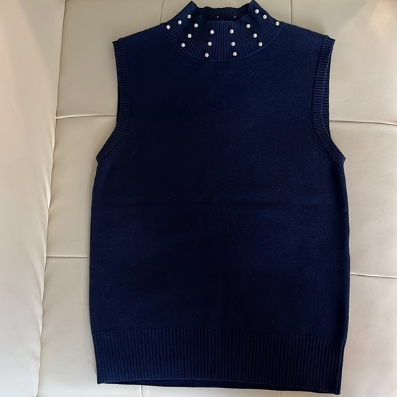 Tara Jarmon - mock neck sleeveless top - Picture 6 of 10